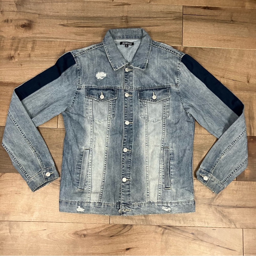 Elwood Men’s Size M Blue Denim Jean Jacket Button Up Front Distressed